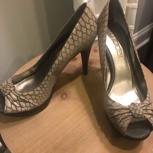Moda Spana Snake skin open toe pump